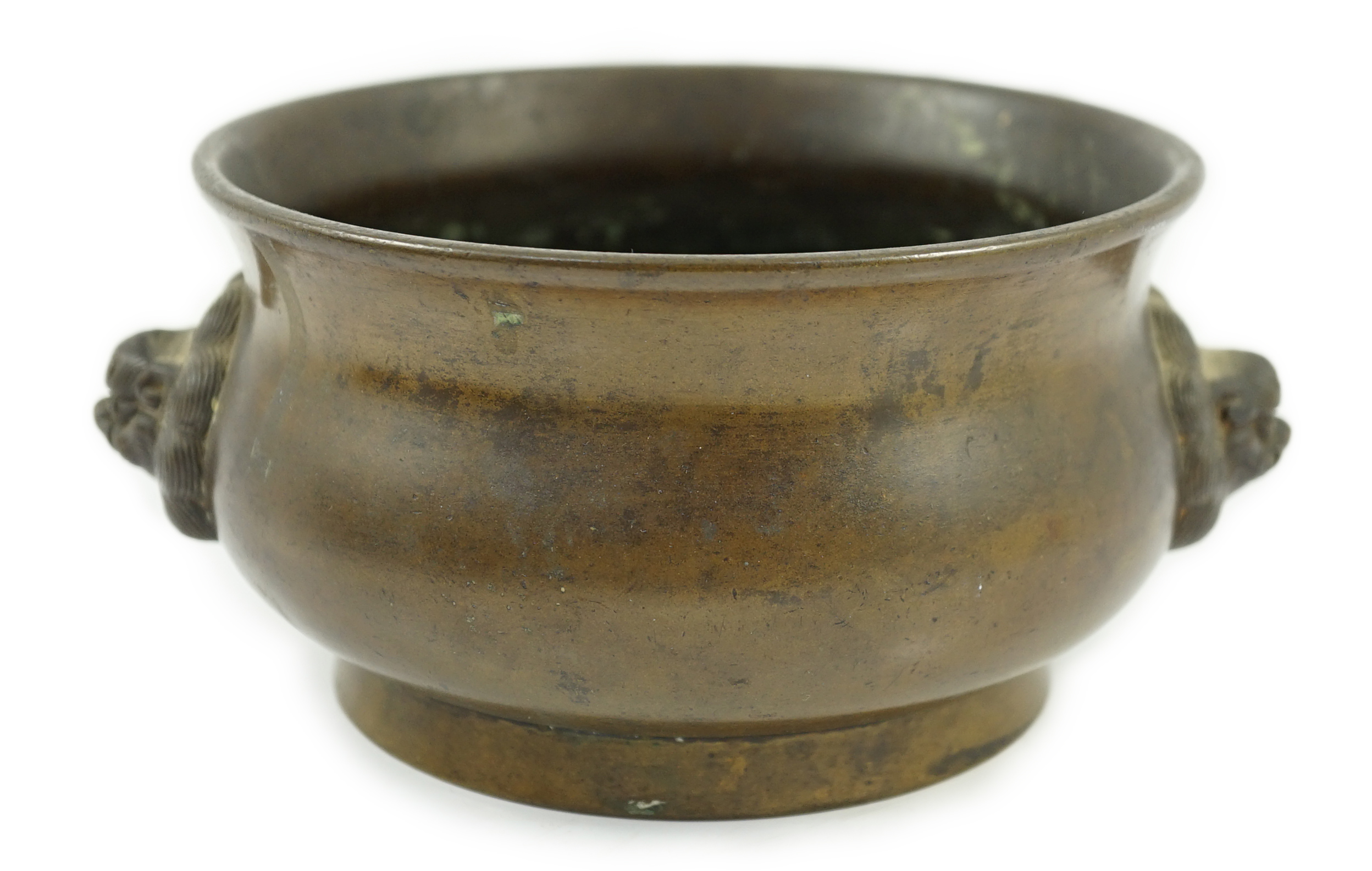 A Chinese bronze censer, gui, 18th century